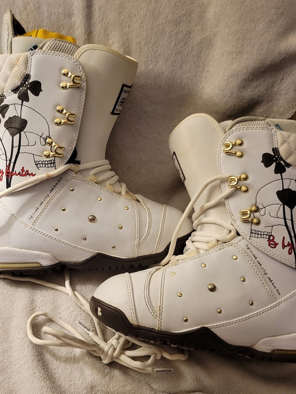B by Burton Modern Snowboard Boots. Size 7.5